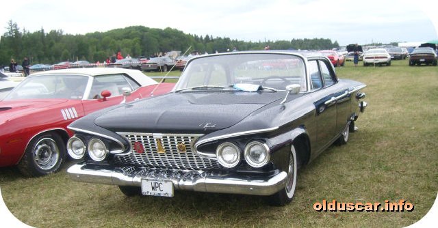 1961 Plymouth Belvedere 4d Sedan front